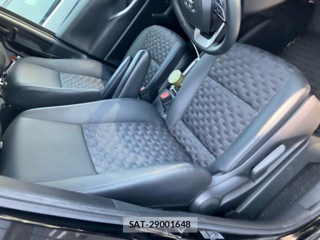 Toyota VOXY HYBRID 2023-05 8232356-14