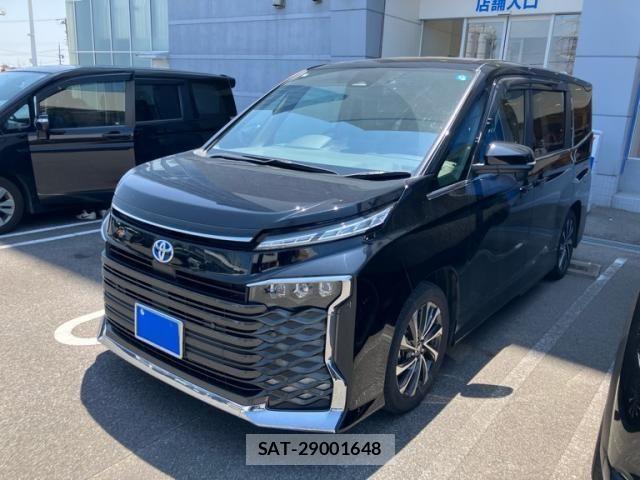 Toyota VOXY HYBRID 2023-05 8232356-1