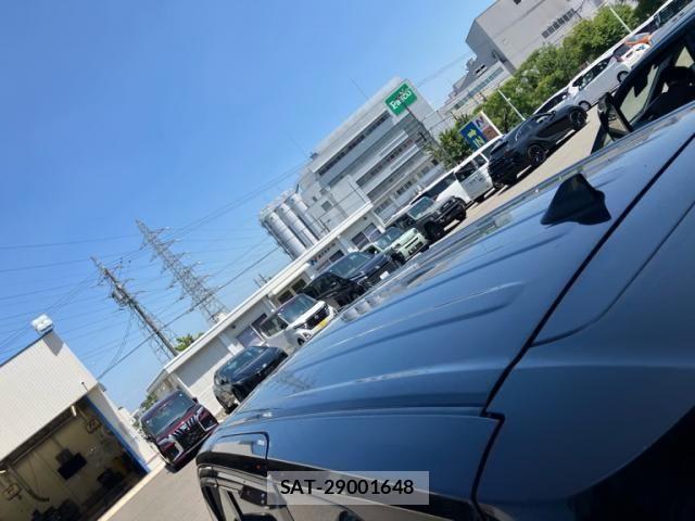 Toyota VOXY HYBRID 2023-05 8232356-4