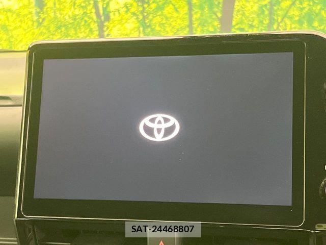 Toyota VOXY HYBRID 2022-11 8232347-2