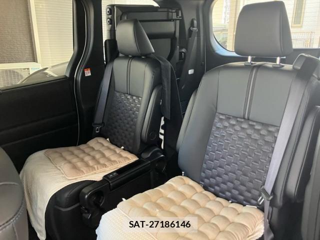 Toyota VOXY HYBRID 2026-01 8232344-8