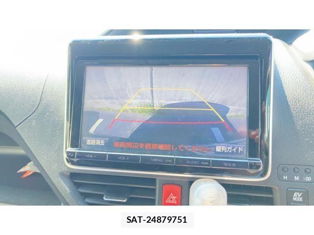 Toyota VOXY HYBRID 2015-09 8232370-9
