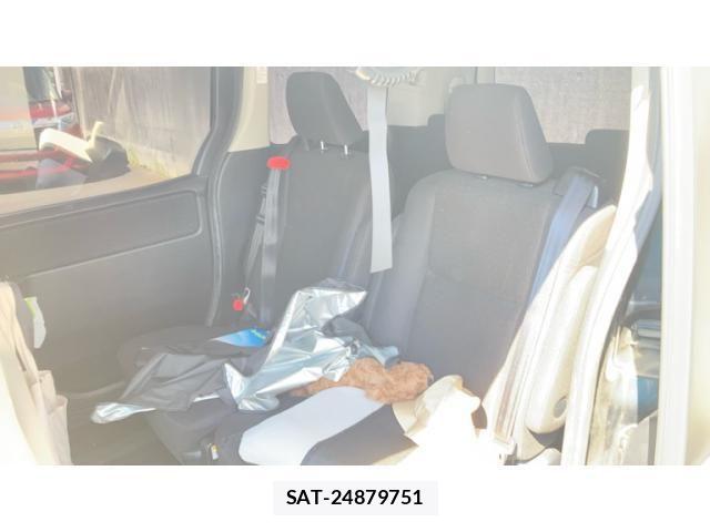 Toyota VOXY HYBRID 2015-09 8232370-16