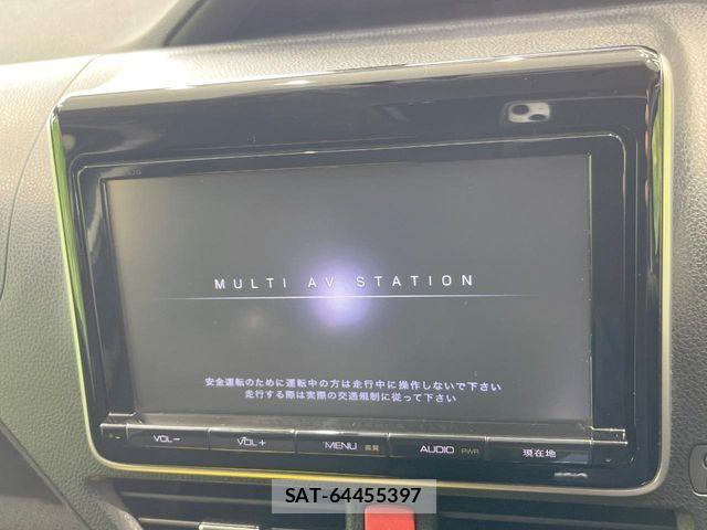 Toyota VOXY HYBRID 2015-06 8232361-2