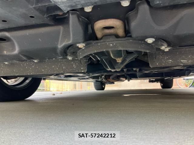 Toyota VOXY HYBRID 2017-10 8232367-25