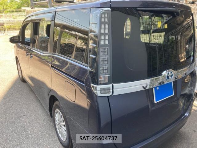 Toyota VOXY HYBRID 2014-03 8232376-4