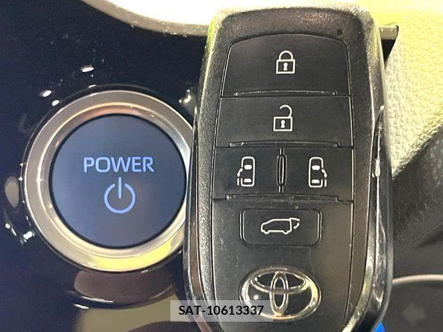 Toyota VOXY HYBRID 2023-01 8232345-5
