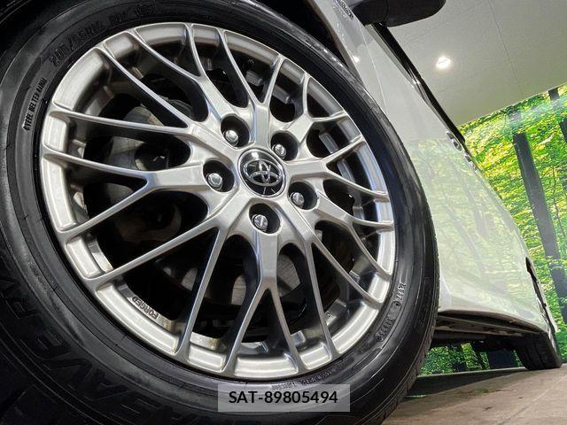 Toyota VOXY HYBRID 2016-07 8232362-13