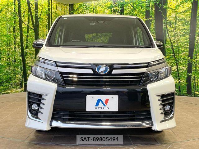 Toyota VOXY HYBRID 2016-07 8232362-14
