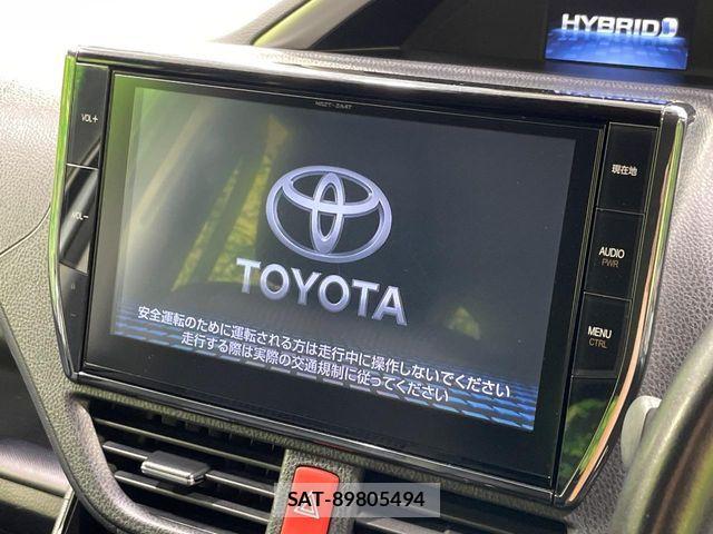 Toyota VOXY HYBRID 2016-07 8232362-3