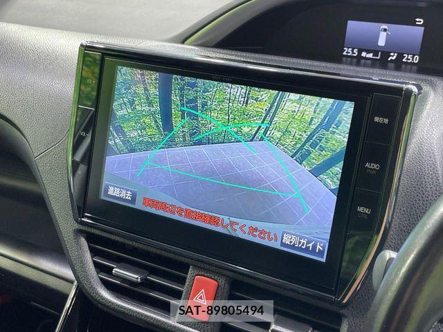 Toyota VOXY HYBRID 2016-07 8232362-4