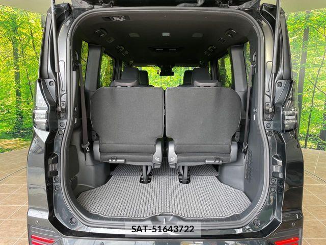 Toyota VOXY HYBRID 2023-12 8247144-11