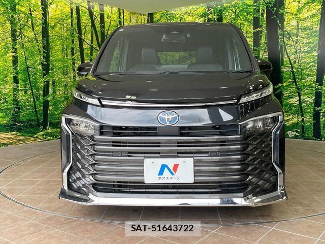 Toyota VOXY HYBRID 2023-12 8247144-14