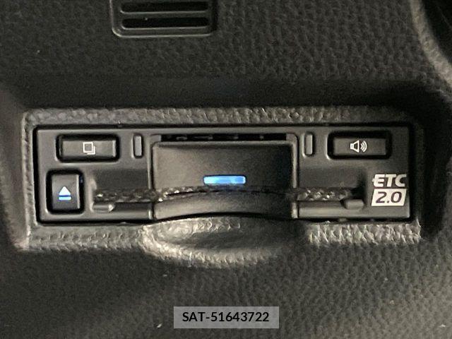 Toyota VOXY HYBRID 2023-12 8247144-6