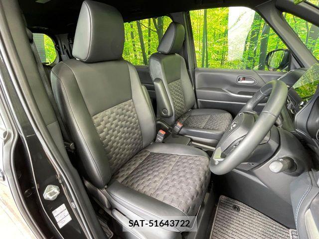 Toyota VOXY HYBRID 2023-12 8247144-8