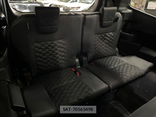 Toyota VOXY HYBRID 2024-09 8247141-9