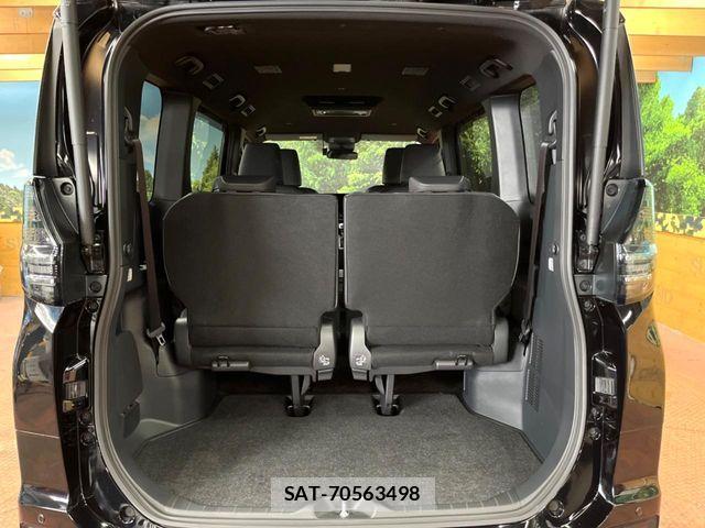 Toyota VOXY HYBRID 2024-09 8247141-10