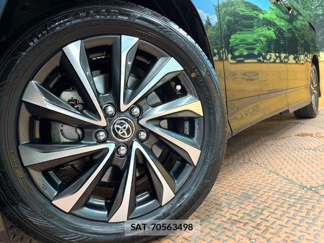 Toyota VOXY HYBRID 2024-09 8247141-12