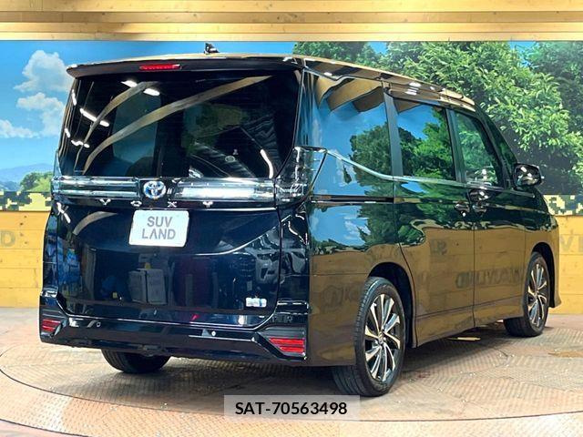 Toyota VOXY HYBRID 2024-09 8247141-16