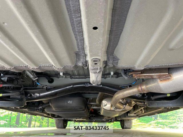 Toyota VOXY HYBRID 2023-10 8247143-19