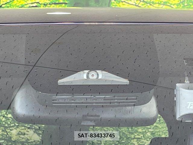 Toyota VOXY HYBRID 2023-10 8247143-6