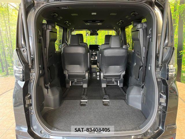 Toyota VOXY HYBRID 2022-10 8247146-11