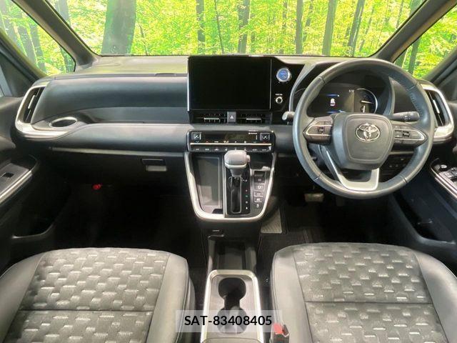 Toyota VOXY HYBRID 2022-10 8247146-1