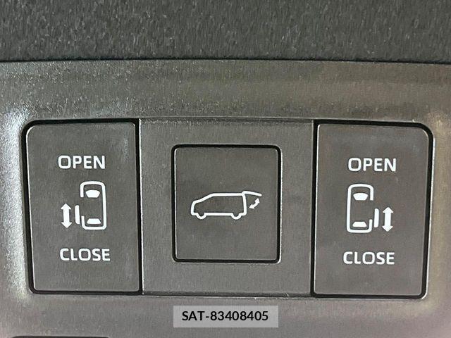 Toyota VOXY HYBRID 2022-10 8247146-5