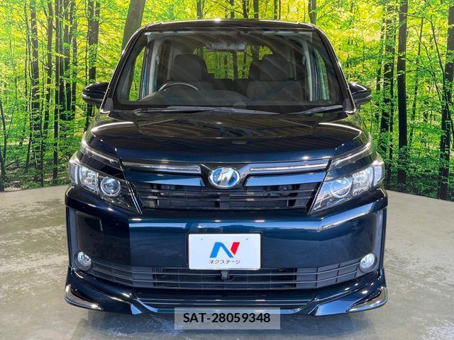Toyota VOXY HYBRID 2014-04 8247149-14