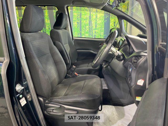Toyota VOXY HYBRID 2014-04 8247149-7