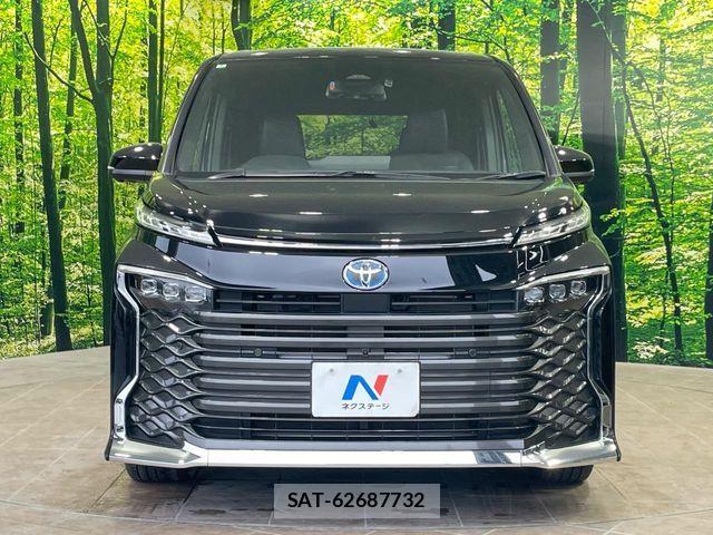 Toyota VOXY HYBRID 2024-07 8247140-14