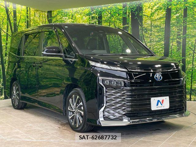 Toyota VOXY HYBRID 2024-07 8247140-16