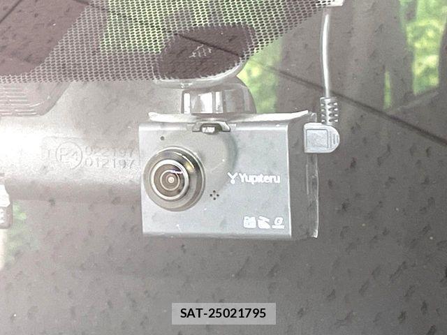 Toyota VOXY HYBRID 2014-10 8247148-6