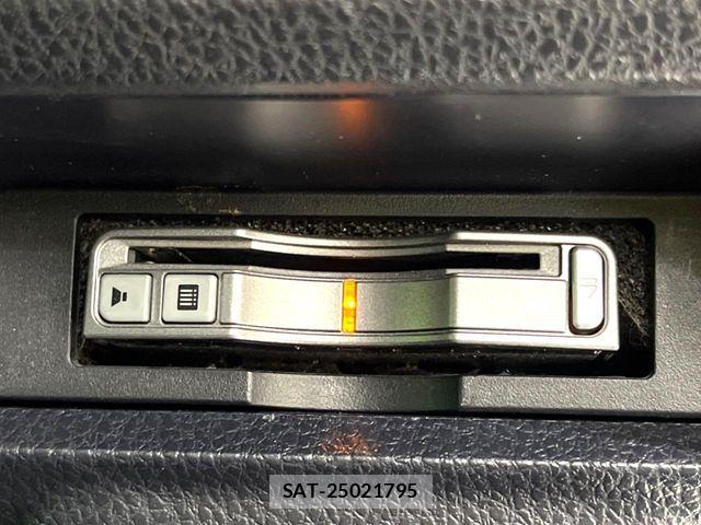 Toyota VOXY HYBRID 2014-10 8247148-7