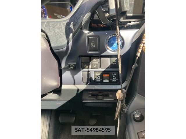 Toyota VOXY HYBRID 2016-09 8247150-15