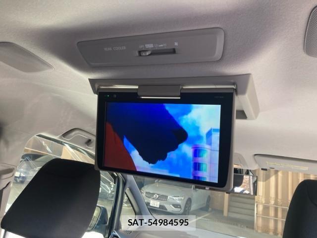 Toyota VOXY HYBRID 2016-09 8247150-18