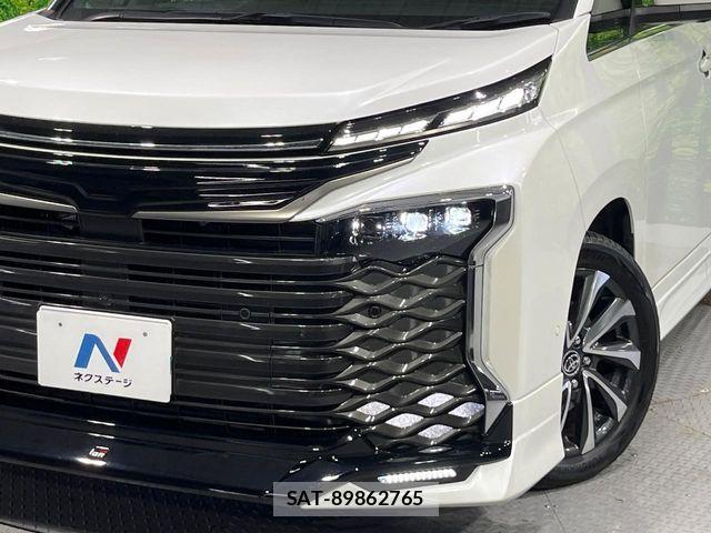 Toyota VOXY HYBRID 2024-06 8247139-11