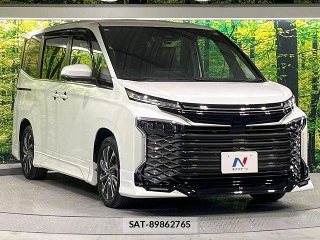 Toyota VOXY HYBRID 2024-06 8247139-15