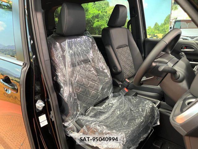 Toyota VOXY HYBRID 2026-07 8247136-9