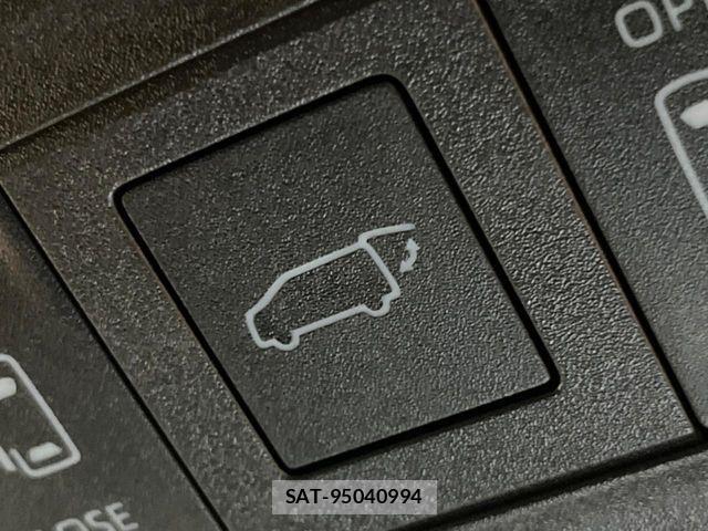 Toyota VOXY HYBRID 2026-07 8247136-8