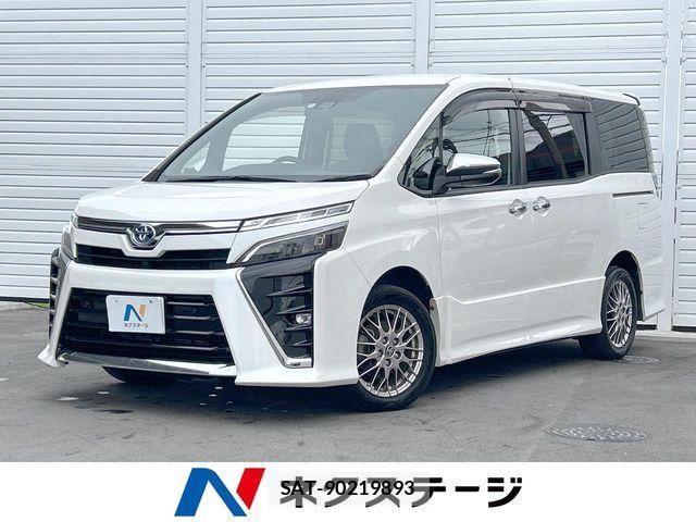 Toyota VOXY HYBRID 2020-12 8318044-0