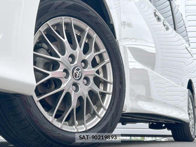 Toyota VOXY HYBRID 2020-12 8318044-18