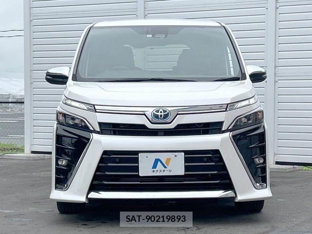 Toyota VOXY HYBRID 2020-12 8318044-19