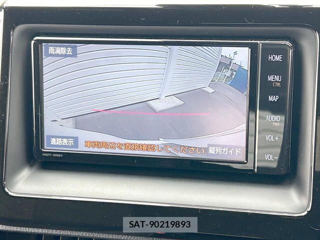 Toyota VOXY HYBRID 2020-12 8318044-5