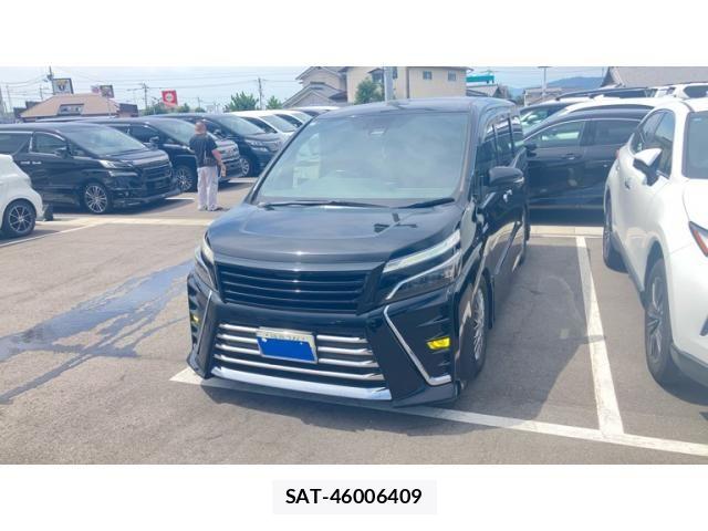Toyota VOXY HYBRID 2017-12 8318045-1