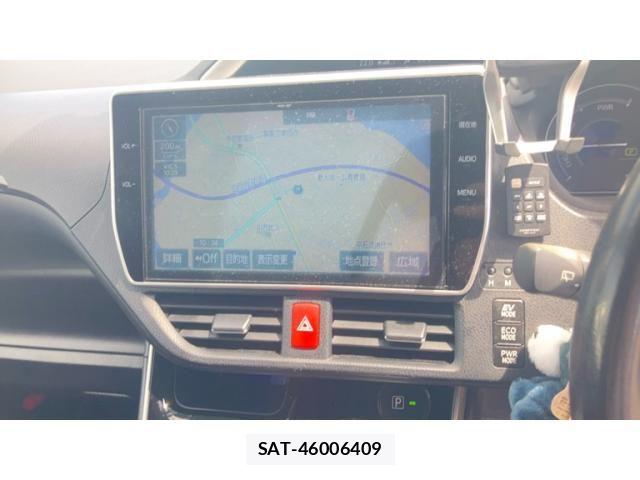 Toyota VOXY HYBRID 2017-12 8318045-20