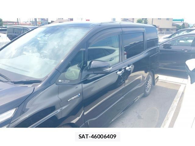 Toyota VOXY HYBRID 2017-12 8318045-6