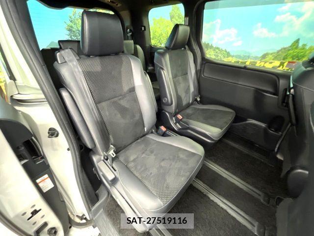 Toyota VOXY HYBRID 2020-12 8318021-9