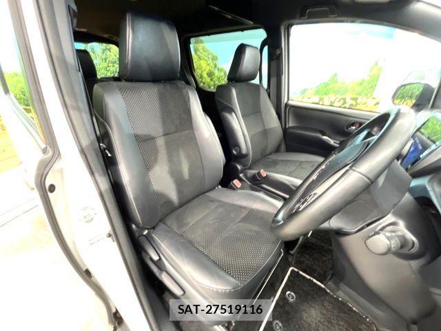 Toyota VOXY HYBRID 2020-12 8318021-8