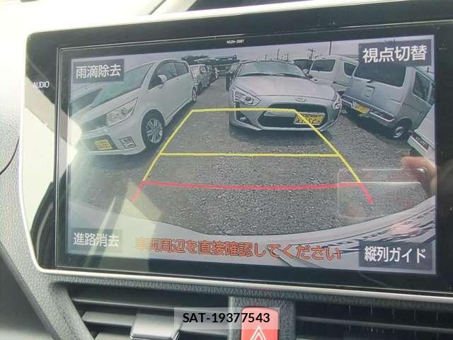 Toyota VOXY HYBRID 2021-12 8318018-16